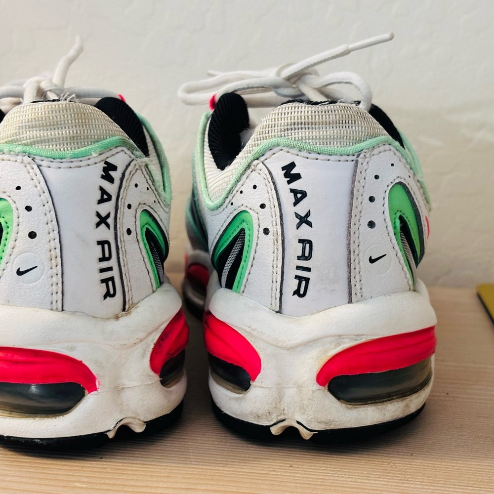 NIKE AIR MAX TAILWIND IV WOMEN "HYPER PINK" SIZE 10.5 ILLUSION GREEN RARE - Picture 4 of 10